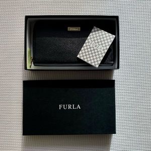 Furla Leather XL Zip-around Wallet Black